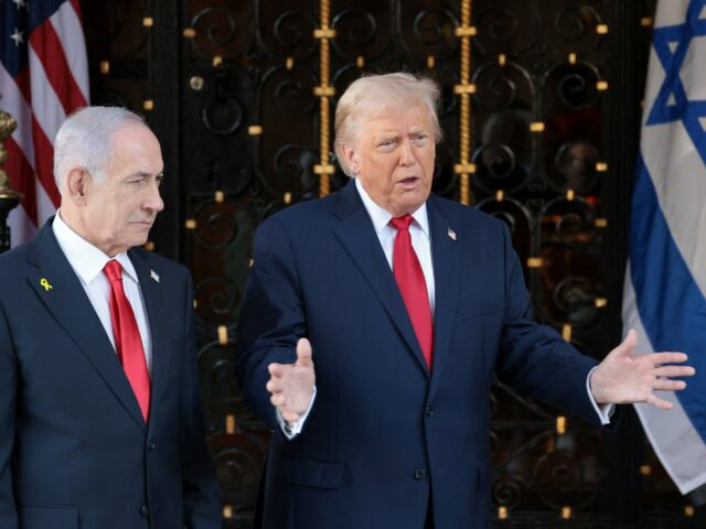 Trump povedal, že USA podporia útoky proti iránskemu raketovému programu | Správy Donalda Trumpa
