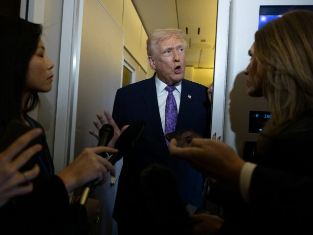 Trumpova administratíva rokuje o Venezuele uprostred obáv z budovania armády | Správy Donalda Trumpa
