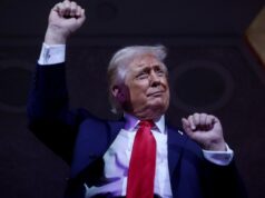 Trumpova selfie vyvolala v komentátoroch BBC hnev, keďže Kaneov komentár sa vymstil | Futbal | Šport Trumpova selfie vyvolala v komentátoroch BBC hnev, keďže Kaneov komentár sa vymstil | Futbal | Šport