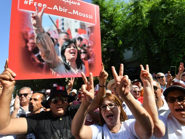 Tunisko odsúdilo opozičného lídra Abira Moussiho na 12 rokov väzenia Tunisko odsúdilo opozičného lídra Abira Moussiho na 12 rokov väzenia | Politické správy