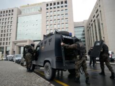 Turecko zatklo 115 podozrivých z organizácie ISIL, ktoré údajne plánovalo dovolenkové útoky | Správy ISIL/ISIS Turecko zatklo 115 podozrivých z organizácie ISIL, ktoré údajne plánovalo dovolenkové útoky | Správy ISIL/ISIS