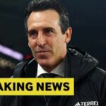 Harvey Elliott z Aston Villy počas predzápasovej rozcvičky počas zápasu Premier League medzi Aston Villou a Burnley vo Villa Parku v októbri...