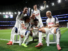 Útočník Tottenhamu po prvom góle v CL predvádza slávnu známku Download app from appStore