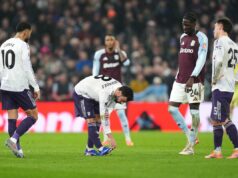 Veľká obava zo zranení Manchestru United, keďže Bruno Fernandes prestúpil proti Aston Ville Bruno Fernandes je najnovším prírastkom na listinu zranených Manchestru United (AFP cez Getty Images)