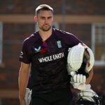 Will Jacks (vyššie) príde do Anglicka na druhý Ashes Test vo štvrtok