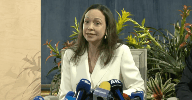 Venezuelský Machado sa vysmieva Madurovej vláde po dramatickom odchode do Osla | Správy Nicolasa Madura
