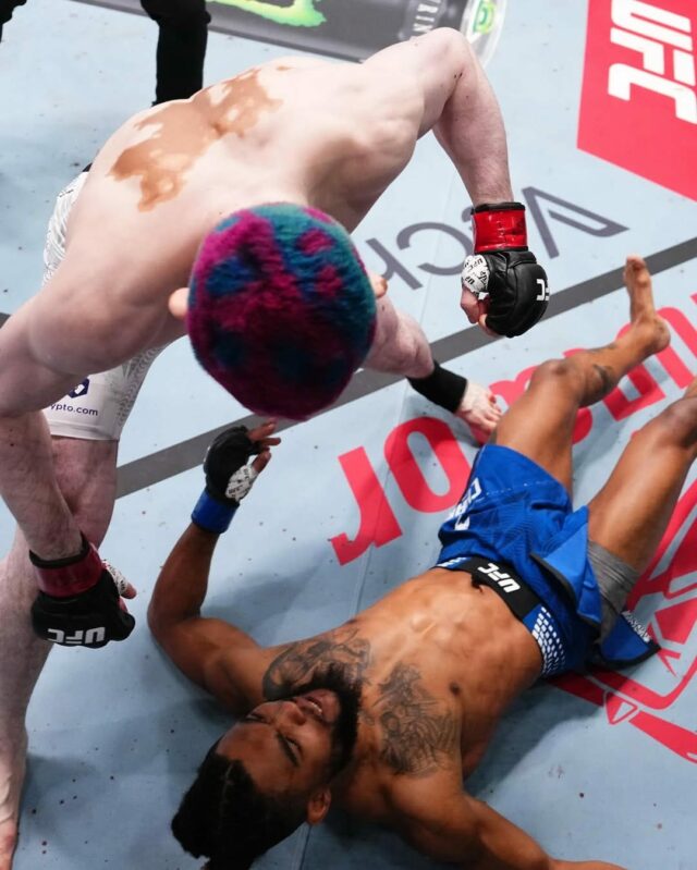 Video UFC na ESPN 73: Každé zakončenie, od kopu hlavou Download app from appStore