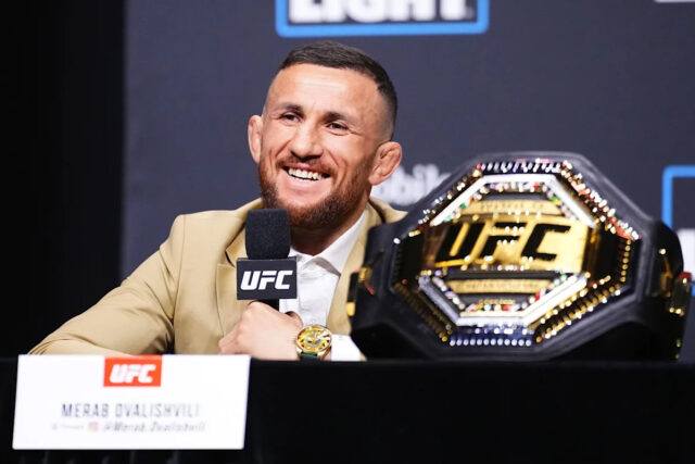 Video z tlačovej konferencie UFC 323 Download app from appStore