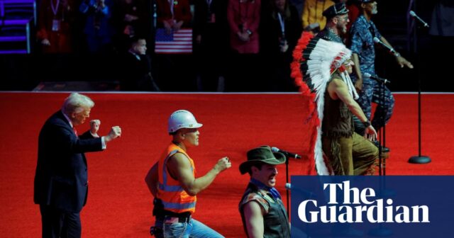 Village People vedie „zostavu svetovej triedy“ na žreb Svetového pohára 2026 podfarbený Trumpom | Majstrovstvá sveta 2026
