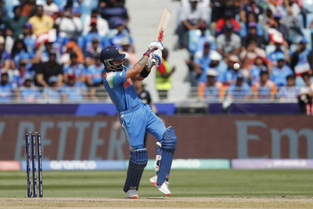 Virat Kohli kráča k Marcovi Jansenovi a trafil výnimočnú šestku Virat Kohli kráča k Marcovi Jansenovi a trafil výnimočnú šestku z krátkej lopty v IND vs SA 2025 2nd ODI (sledovať)