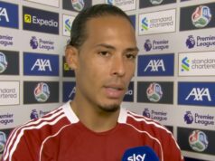 Virgil van Dijk už reagoval na bombu Mo Salaha odkazom z Liverpoolu Egyptský útočník Liverpoolu č. 11 Mohamed Salah sa rozcvičuje pred futbalovým zápasom anglickej Premier League medzi Leeds United a Liverpoolom na Elland Road v Leedse v severnom Anglicku 6. decembra 2025. (Foto: Oli SCARFF / AFP cez Getty Images) / POUŽITIE OBMEDZENÉ NA REDAKCIU. Nepoužívať s nepovolenými audio, video, dátami, súpiskami zápasov, klubovými/ligovými logami alebo „živými“ službami. Online použitie v zápase je obmedzené na 120 obrázkov. Ďalších 40 obrázkov môže byť použitých v predĺžení. Žiadna emulácia videa. Používanie sociálnych médií počas zápasu je obmedzené na 120 obrázkov. Ďalších 40 obrázkov môže byť použitých v predĺžení. Nepoužíva sa v stávkových publikáciách, hrách alebo publikáciách pre jednotlivé kluby/ligy/hráčov. /