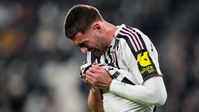 Vlahovič z Juventusu dlho pauzoval pre zranenie slabín
