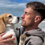 Aaron Ramsey so psom Halo, ktorý je nezvestný