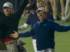 Vo vnútri povrazov v hlavnom zápase Roryho McIlroya Scottieho Schefflera – s Trumpovou pečaťou Vo vnútri povrazov v hlavnom zápase Roryho McIlroya Scottieho Schefflera – s Trumpovou pečaťou