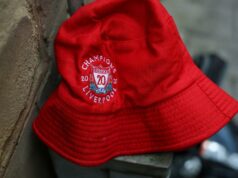 Vodič, ktorý sa predieral davom na víťaznej prehliadke Liverpoolu, bol odsúdený na viac ako 20 rokov Vodič, ktorý sa predieral davom na víťaznej prehliadke Liverpoolu, bol odsúdený na viac ako 20 rokov