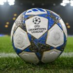Detailný pohľad na zápasovú loptu Ligy majstrov UEFA na štadióne pred zápasom fázy MD5 Ligy majstrov UEFA 2025/26 medzi Borussiou Dortmund a Villarreal CF na BVB Stadion Dortmund 25. novembra 2025 v nemeckom Dortmunde.