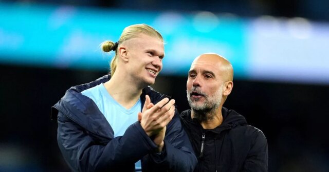 Tréner Manchestru City Pep Guardiola a Erling Haaland