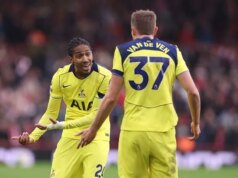 Výrečná reakcia Djeda Spencea, keď sa hviezda Tottenhamu po druhýkrát stretla s Thomasom Frankom Výrečná reakcia Djeda Spencea, keď sa hviezda Tottenhamu po druhýkrát stretla s Thomasom Frankom