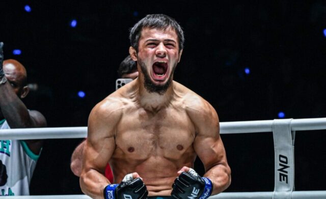 Vyskúšajte úžasnú silu Abdulla Dayakaeva pred jeho hlavným podujatím ONE Vyskúšajte úžasnú silu Abdulla Dayakaeva pred jeho hlavným podujatím ONE Fight Night 39 v roku 2026