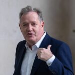 Piers Morgan prichádza, aby sa objavil v šou Laury Kuenssbergovej v BBC Broadcasting House