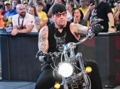 WWE HoFer The Undertaker pracuje v zákulisí WWE HoFer The Undertaker pracuje v zákulisí