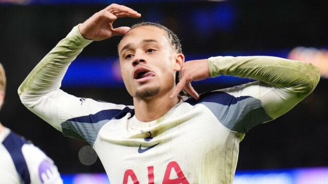 Xavi Simons klikol na útok Spurs, aby sa stal Frankovým Xavi Simons klikol na útok Spurs, aby sa stal Frankovým najväčším nevypadnuteľným hráčom