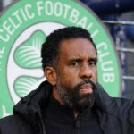 Shamal George oslavuje po finále Škótskeho ligového pohára