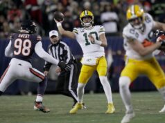 Začiatok QBs, umiestnenie v play-off v hre, pretože Packers hostí Ravens Syndikácia: Journal Sentinel
