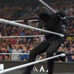 Záhadný útočník zo série Survivor sa objaví na RAW; útočí na člena Siene slávy WWE