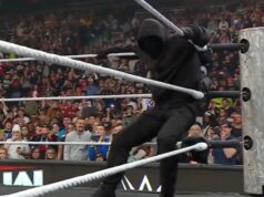 Záhadný útočník zo série Survivor sa objaví na RAW; útočí na člena Siene slávy WWE Záhadný útočník zo série Survivor sa objaví na RAW; útočí na člena Siene slávy WWE