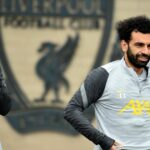 Mohamed Salah, Luis Diaz a Roberto Firmino z Liverpoolu počas tréningu v AXA Training Center 15. februára 2022 v Kirkby v Anglicku.