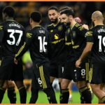 Zdá sa, že sezóna Manchestru United sa nedá predpovedať