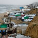 Zimná búrka ničí stany v Gaze uprostred prehlbujúcej sa humanitárnej krízy | Gaza