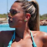 Zoznámte sa s úžasným modelom WAG hviezdy Chelsea Pedra Neta, ktorý je podobný Shakire