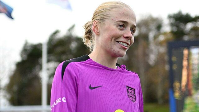 Zranenie Fiska vyčerpáva Anglicku možnosti v obrane Zranenie Fiska vyčerpáva Anglicku možnosti v obrane