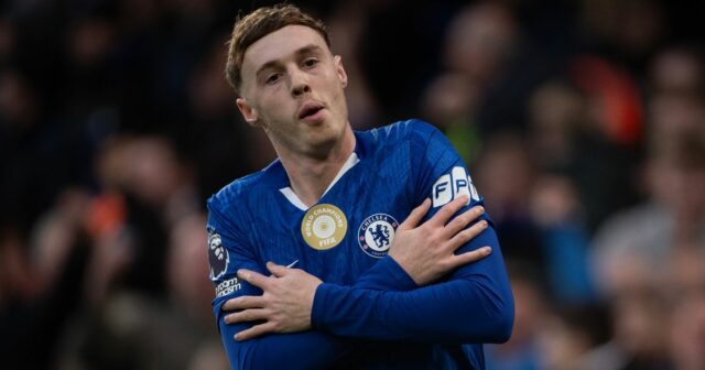 Cole Palmer oslavuje po strelení gólu Chelsea