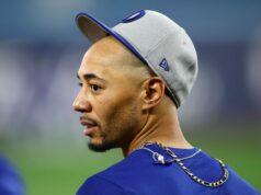 „Nechcel som odísť“ – Mookie Betts uvažuje o svojich skutočných pocitoch, keď ho vymenili z Red Sox do Dodgers logo pochodového šialenstva