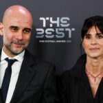 Josep 'Pep' Guardiola, manažér Manchestru City, vyzerá skľúčene pred zápasom Premier League medzi Manchester United FC a Manchester City FC na Old Trafford 6. apríla 2025 v Manchestri v Anglicku.