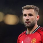 Luke Shaw počas zápasu Premier League medzi Manchester United a West Ham United na Old Trafford.