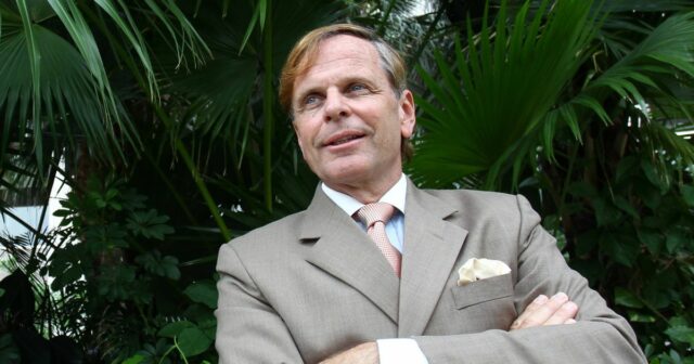 Thomas Zilliacus, výkonný predseda a generálny riaditeľ YuuZoo, pózuje na fotografii vo Wan Chai