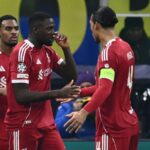 „Šokový zvrat“ Liverpoolu s „najväčšou zodpovednosťou“ podpísaním novej zmluvy je perfektný výsledok aj napriek zatracujúcim výkopom slotov