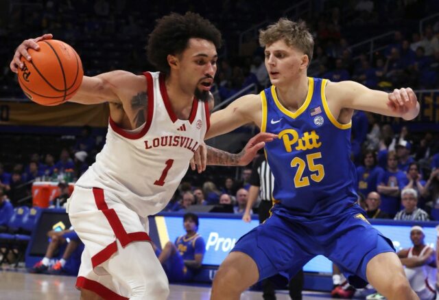 Basketbal NCAA: Louisville v Pittsburghu