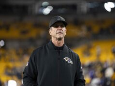 5 najlepších trénerov Ravens by sa malo zamerať na prevzatie funkcie bývalého trénera roka NFL logo pochodového šialenstva