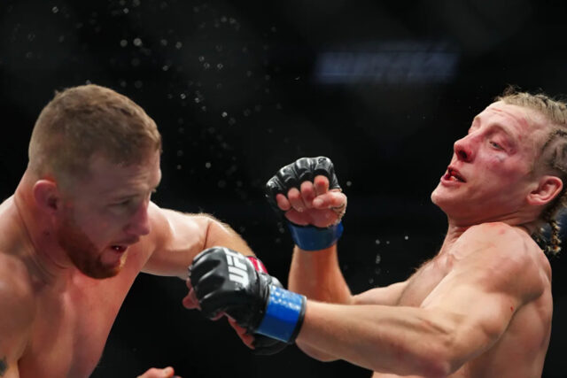 Adesanya: Gaethje vs Pimblett pripomenul jeden zápas v Sieni slávy Download app from appStore