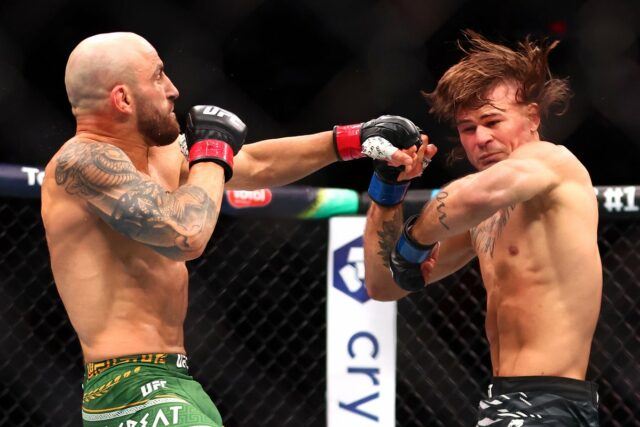 Alexander Volkanovski vs Diego Lopes 2 stelesňuje problém zápasov UFC Alexander Volkanovski po opätovnom získaní titulu UFC v perovej váhe víťazstvom nad Diegom Lopesom (Getty Images)