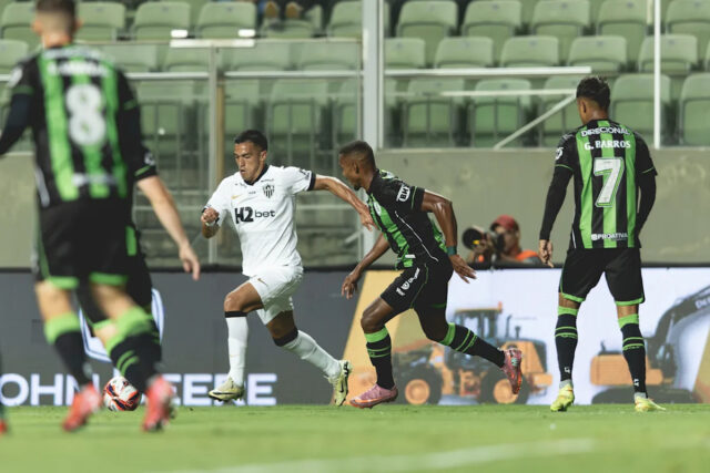 Amerika a Atlético remizujú v ohnivom derby poznačenom chaosom a Download app from appStore