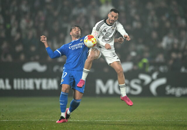 Arbeloa nedokáže vyriešiť obranné problémy
