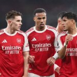 Arsenal opäť útočil v súboji s Liverpoolom, keď Mikel Arteta riešil veľké starosti