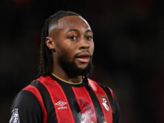 Arsenal utrpel úder o titul, keď Man City dokončil prestup Antoina Semenya za 62,5 milióna libier Manchester City potvrdil podpis Antoina Semenya z Bournemouthu