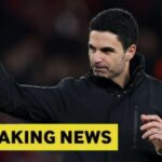 Angličan Igor Tyjon kontroluje ihrisko pred zápasom osemfinále futbalových majstrovstiev sveta hráčov do 17 rokov medzi Rakúskom a Anglickom v Aspire Academy na...